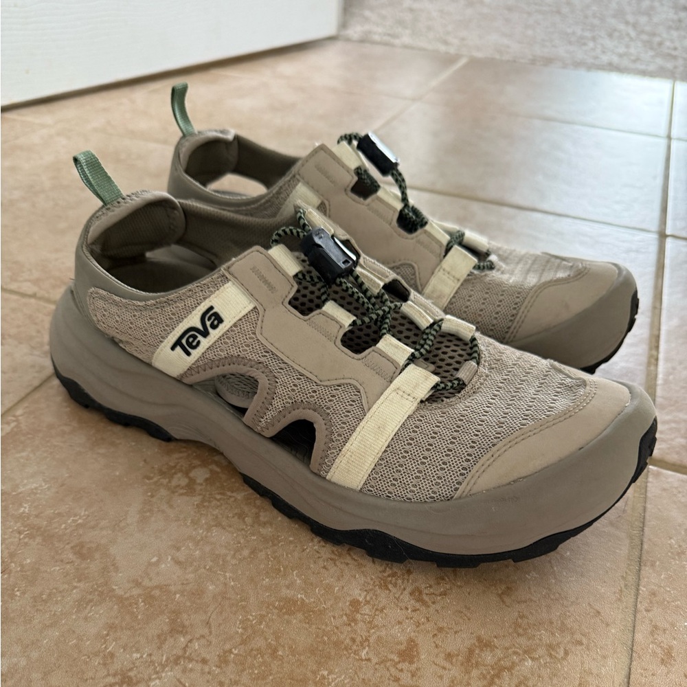 Outflow Closed-Toe Water Sandal